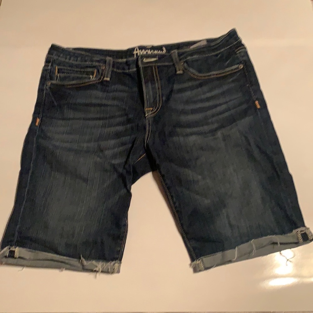 Women’s cut off Anoname jean shorts mid length. Size 31 Blue addiction limited